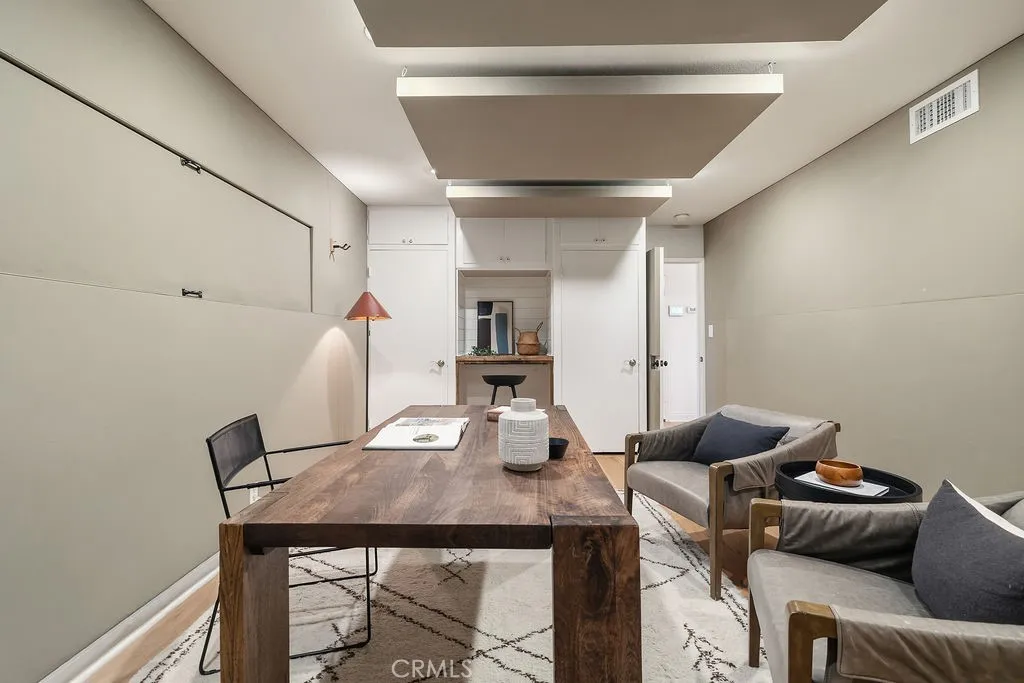 5725 Rhodes Avenue, Valley Village, California 91607 home-pic-43